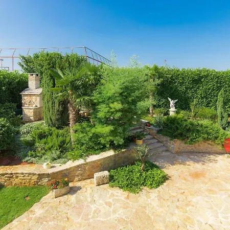 فيلة Casa Menta *