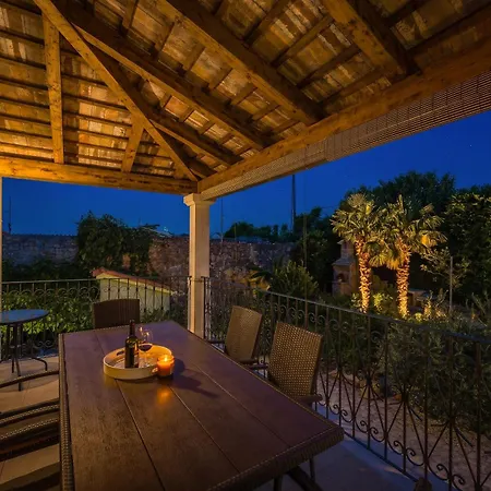 Casa Menta Vila *